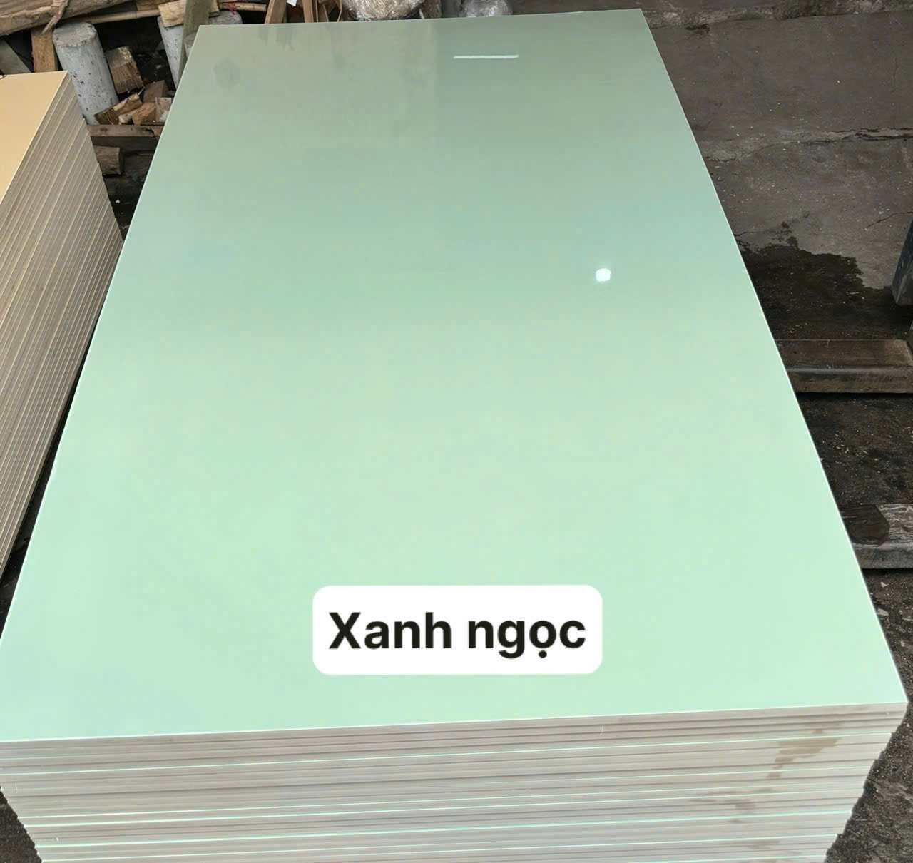 Gỗ nhựa than tre mặt nhựa Acrylic siêu bóng màu xanh ngọc