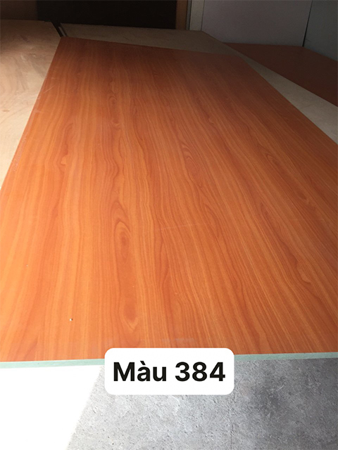 Màu 384