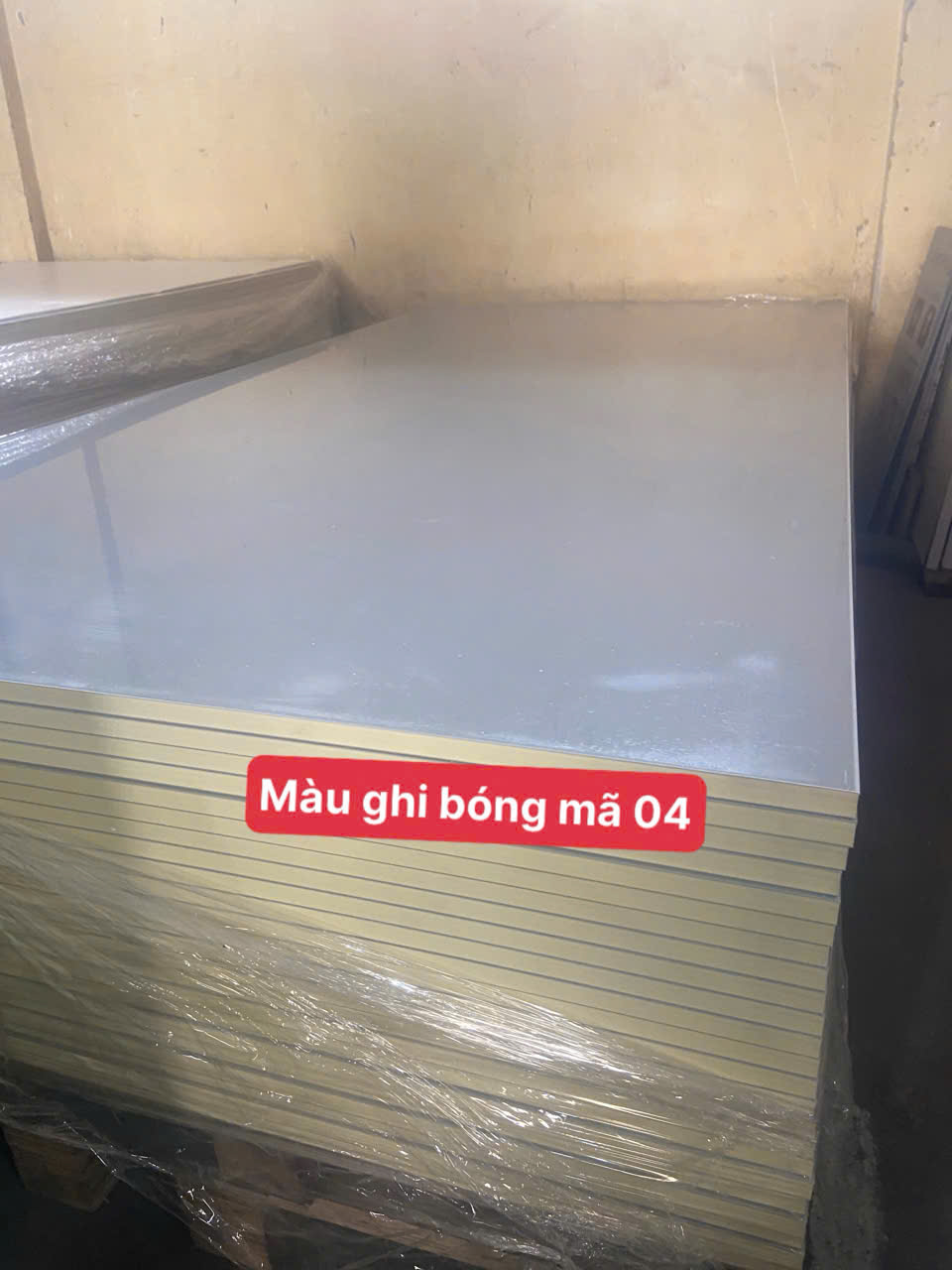 Gỗ nhựa than tre mặt nhựa Acrylic siêu bóng màu ghi siêu bóng