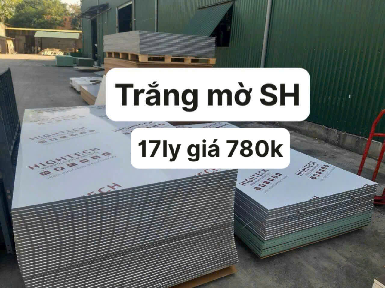 Gỗ nhựa 17 ly cốt Đen than tre mặt trắng Acrylic Mờ SH