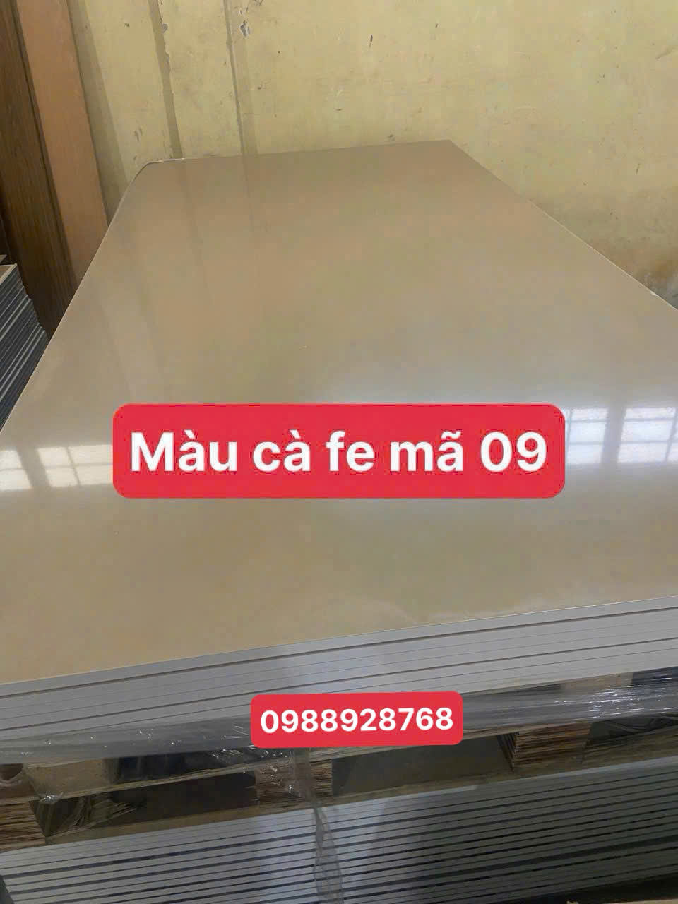 Gỗ nhựa 17 ly mặt nhựa Acrylic siêu bóng - màu café đậm (bóng) - Mã 09