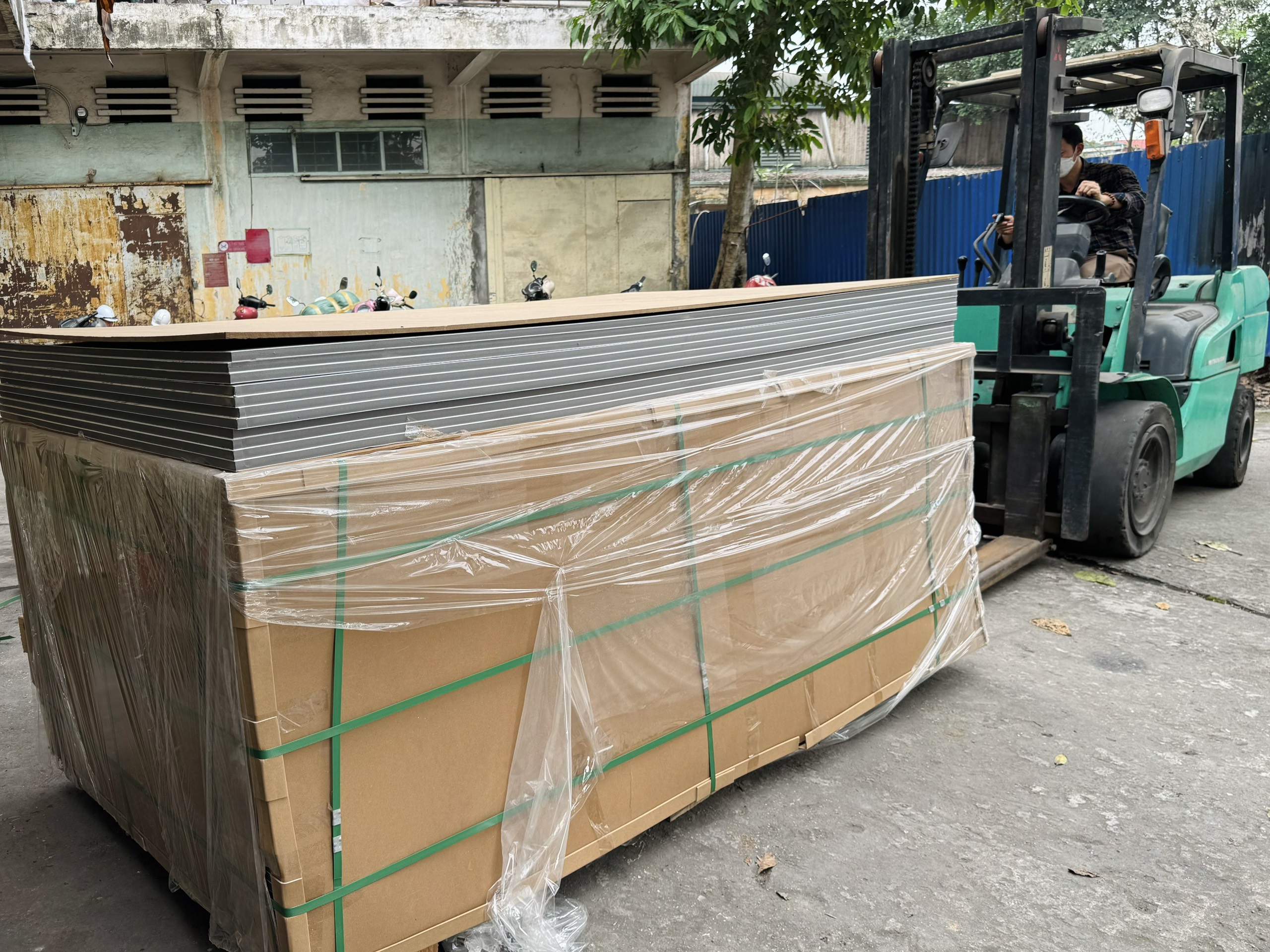 Công Ty TNHH Đầu Tư Và Phát Triển Gỗ Việt